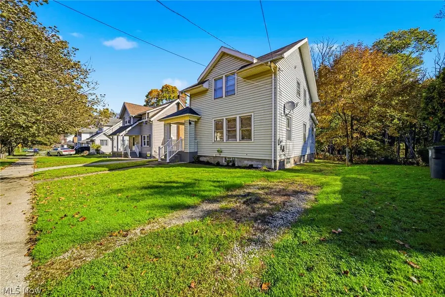 607 Sumatra Avenue, Akron, OH 44305 - #3