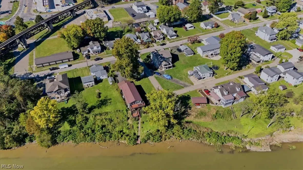 210 Florence Street, Belpre, OH 45714 - #1
