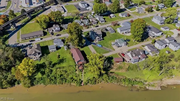210 Florence Street, Belpre, OH 45714