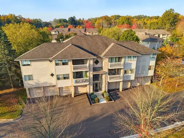 3800 Rosemont Boulevard #106C, Fairlawn, OH 44333