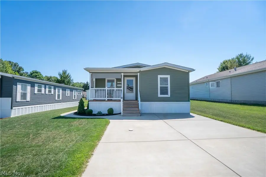 3052 Cross Creek Sw Circle, Massillon, OH 44647 - #2