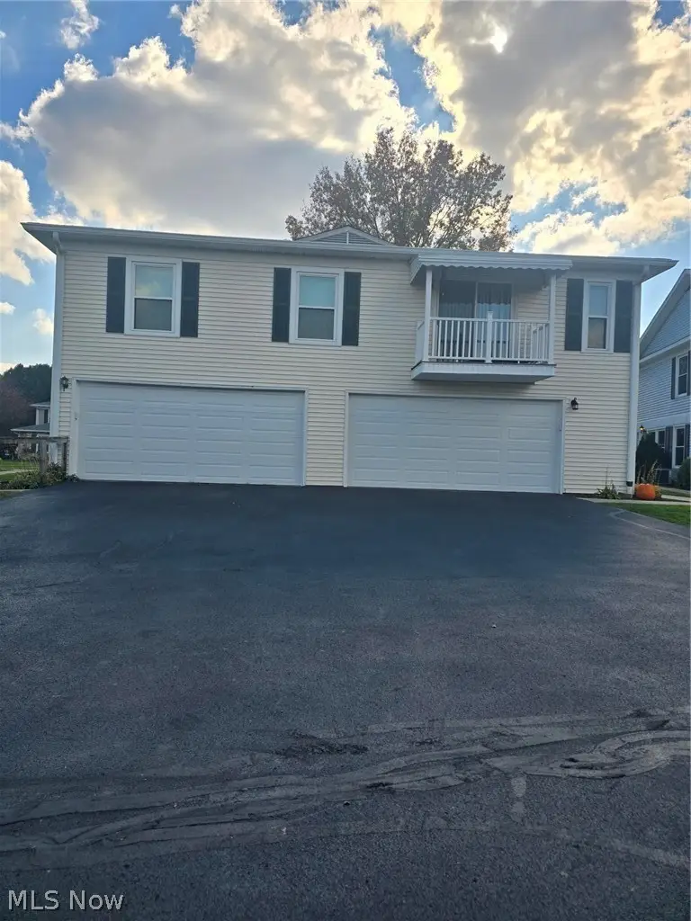 1286 Pembrooke Drive #D, Salem, OH 44460 - #3