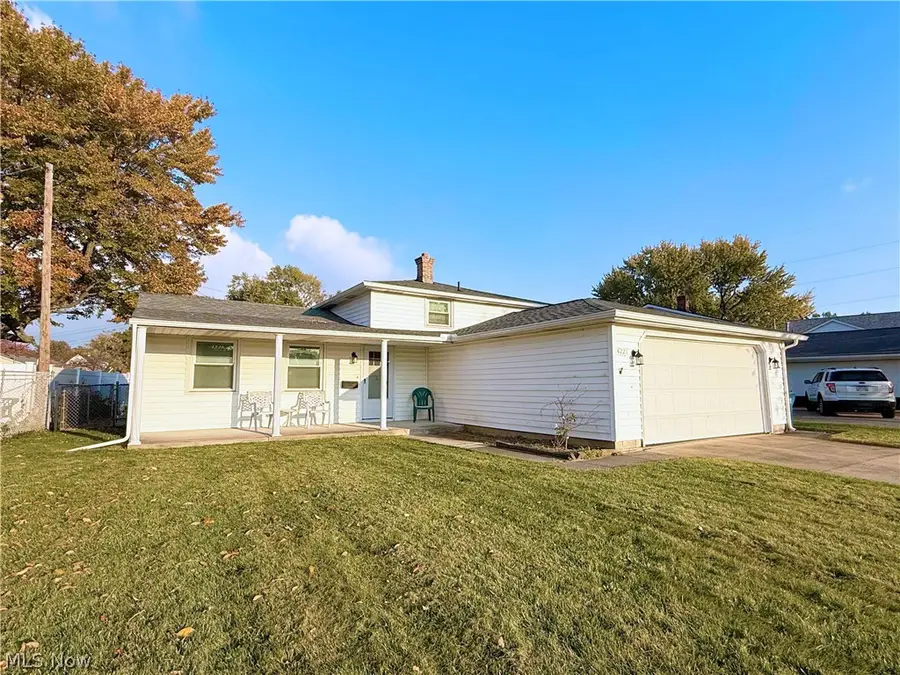 4221 Marshall Avenue, Lorain, OH 44053 - #2