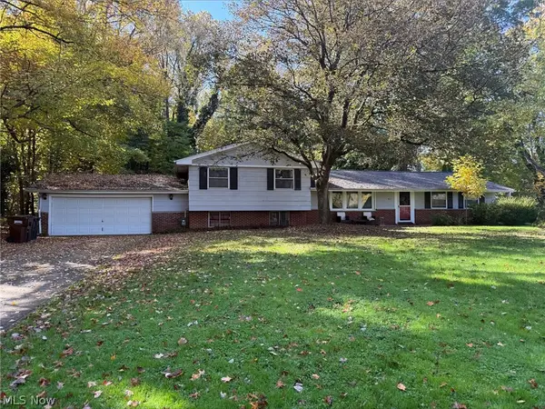 8257 Cricket Lane, Northfield, OH 44067
