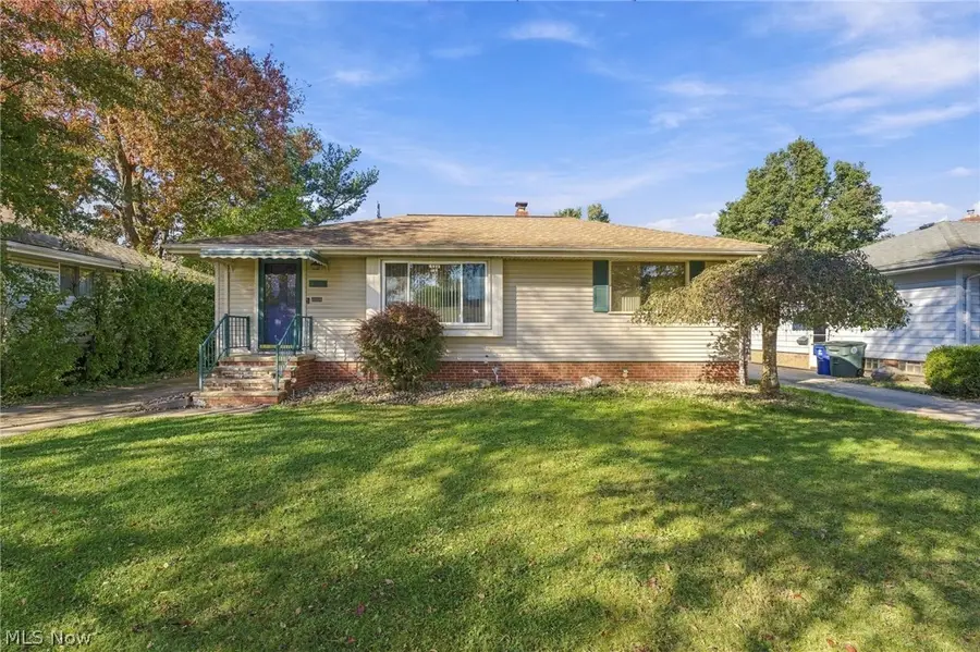 4752 Springwood Drive, Brooklyn, OH 44144 - #2
