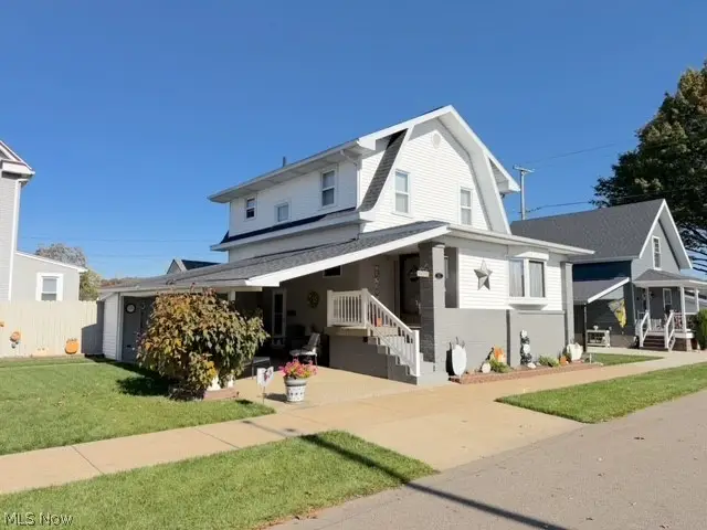 311 E 7th Street, Uhrichsville, OH 44683 - #1