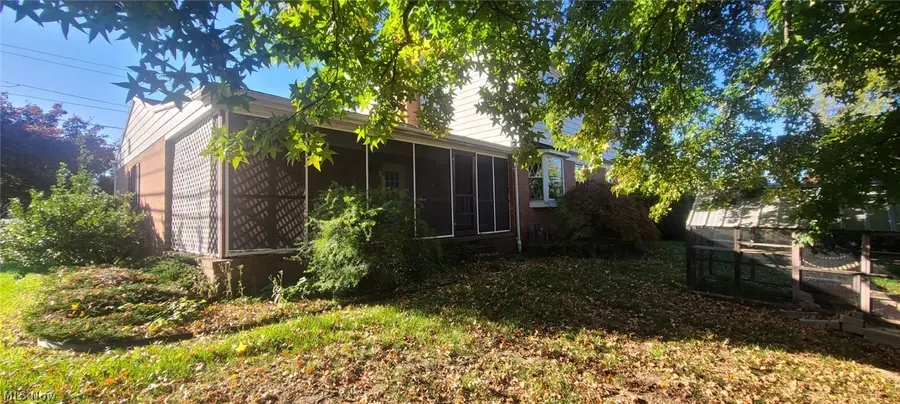 1562 Gene Street, Belpre, OH 45714 - #3