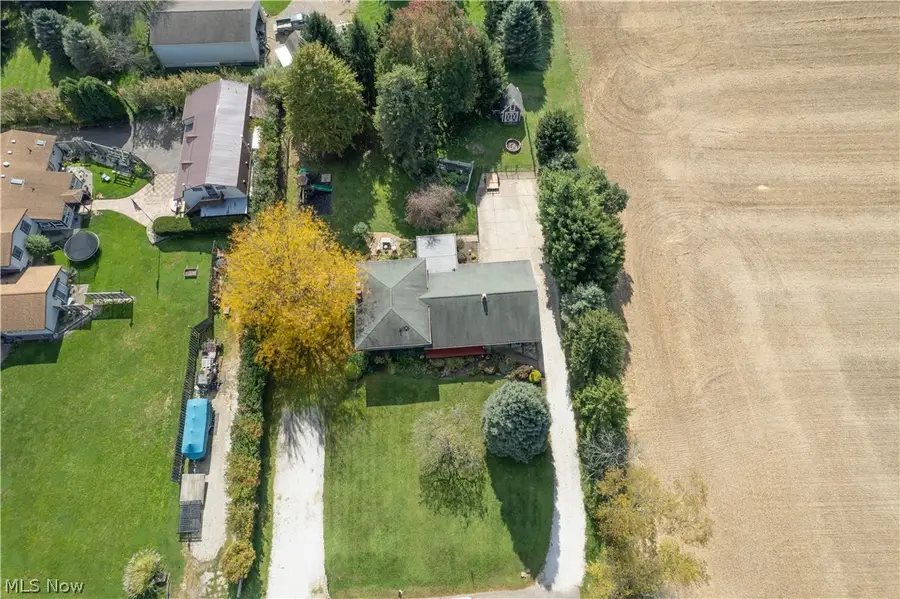 5522 Grove Street, Louisville, OH 44641 - #3