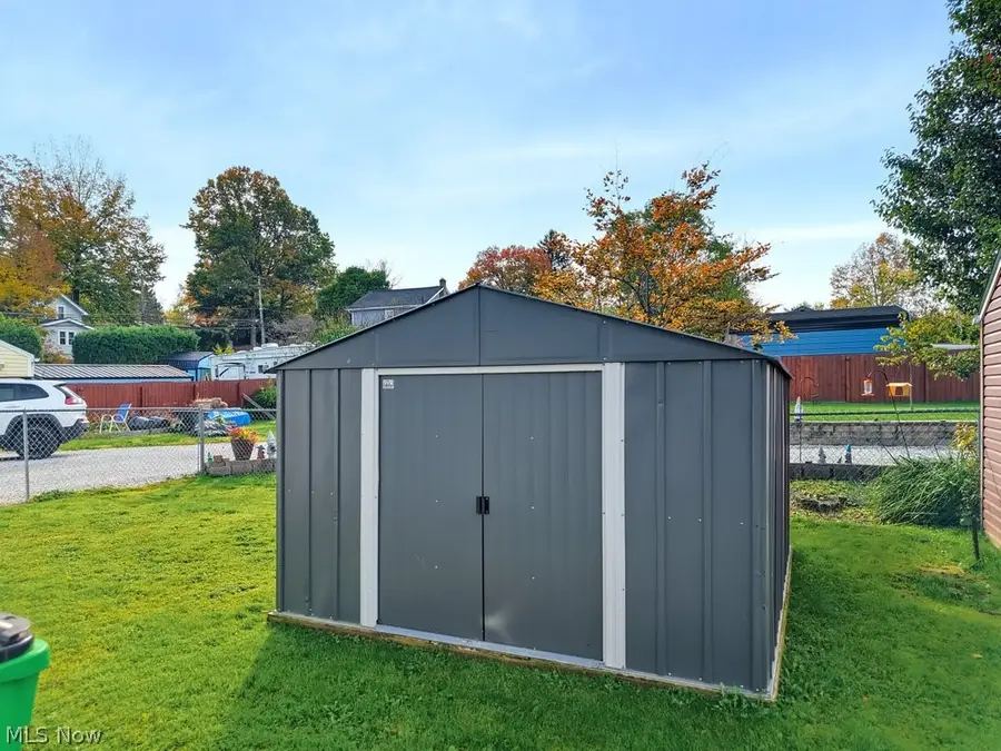 2374 Lakeside Drive, Lakemore, OH 44250 - #3