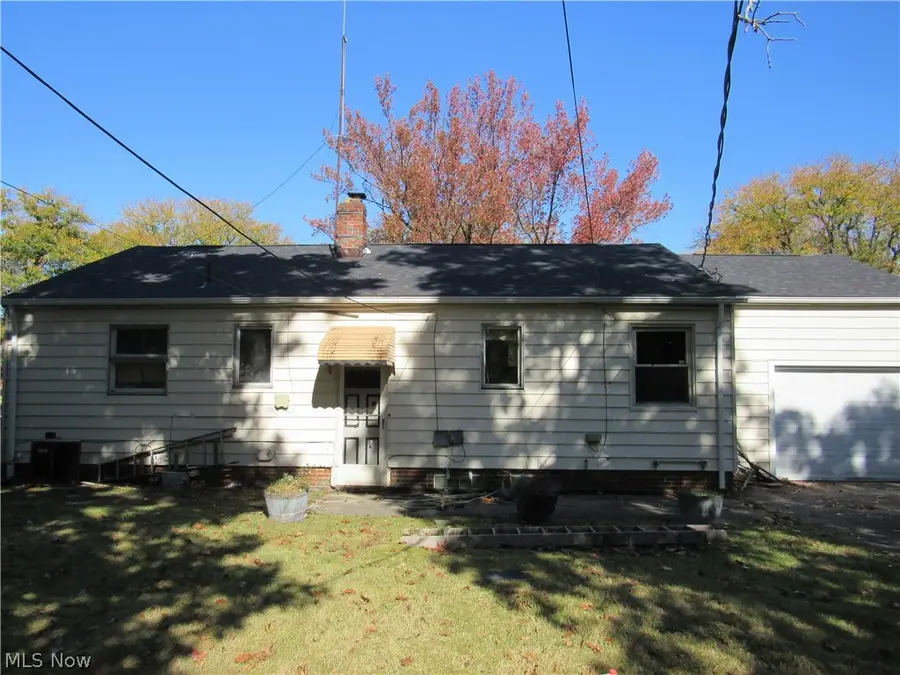 19400 Mayfair Lane, Warrensville Heights, OH 44128 - #2