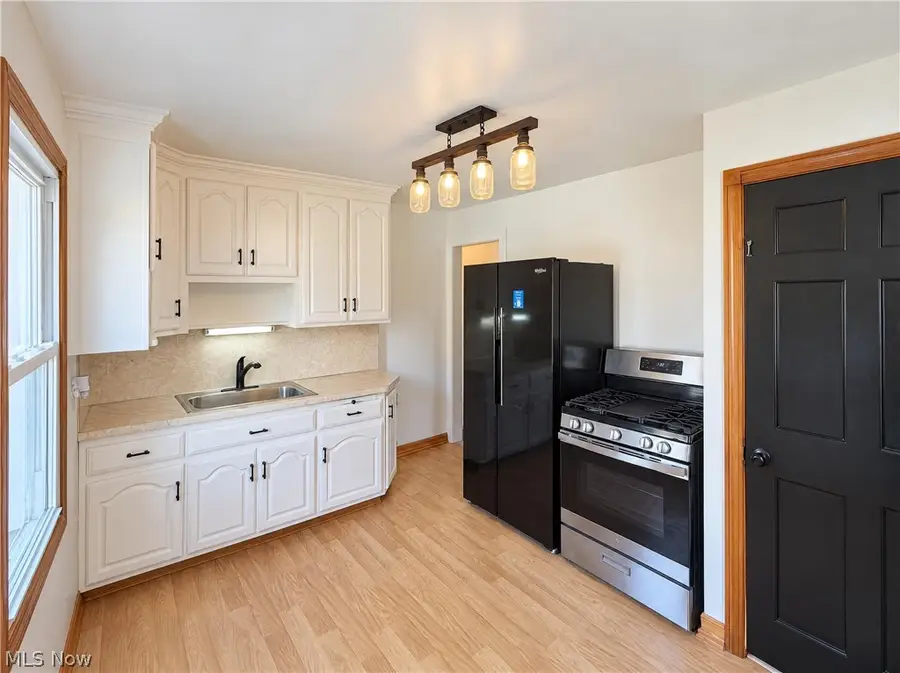 2606 Grovewood Avenue, Cleveland, OH 44134 - #2