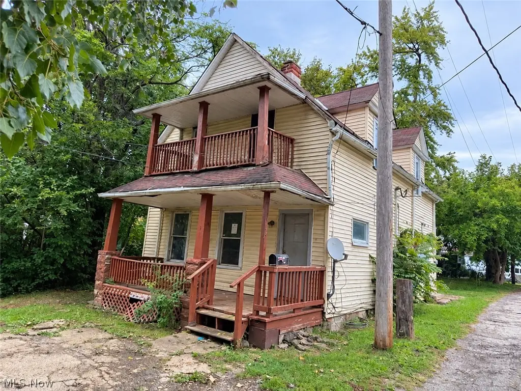 3261 W 58th Street, Cleveland, OH 44102 - #1