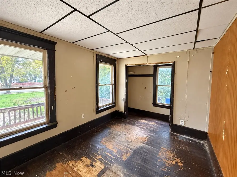 3261 W 58th Street, Cleveland, OH 44102 - #3