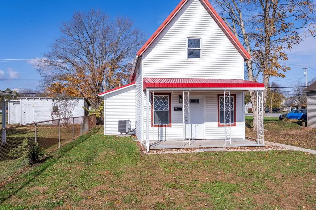 411 1st Ave, Waverly, OH 45690 - #1