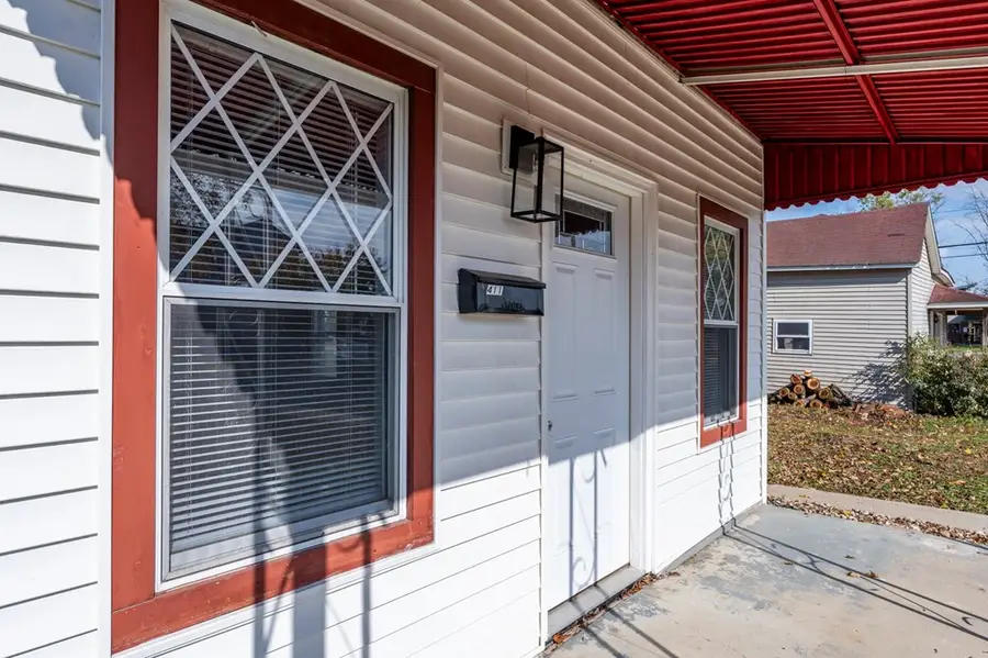 411 1st Ave, Waverly, OH 45690 - #3