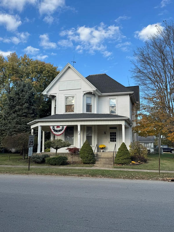33 E High Street, Frankfort, OH 45628