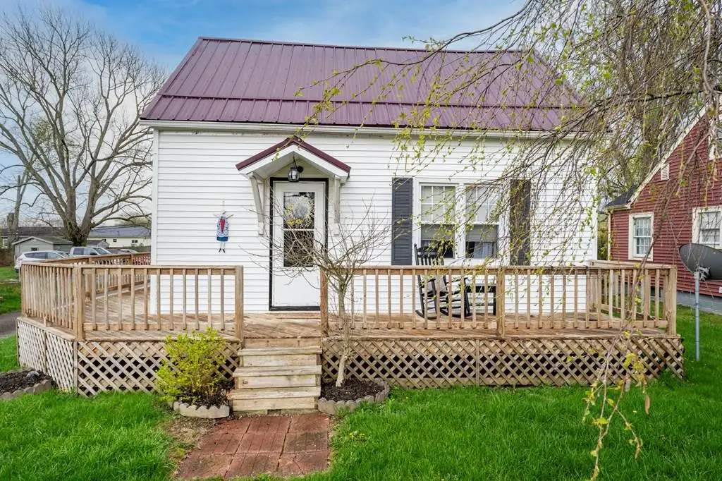 417 E Main Street, Leesburg, OH 45135 - #1