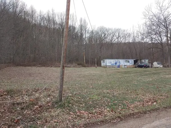 6703 Chenoweth Fork Road, Piketon, OH 45661