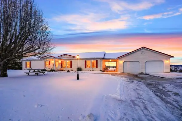 2477 Center Point Rd., Oak Hill, OH 45656