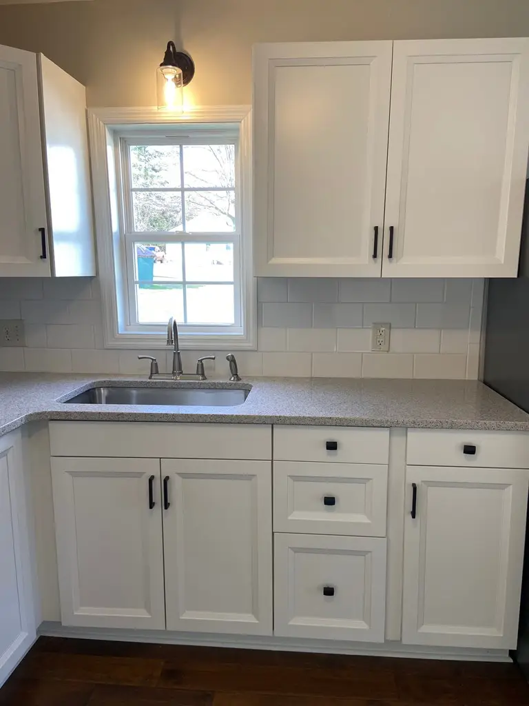 52 W 10th St, Wellston, OH 45692 - #3