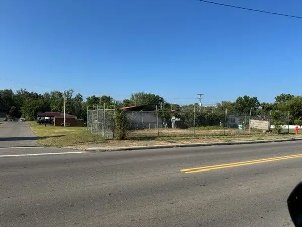 387 E Broadway St., Jackson, OH 45640