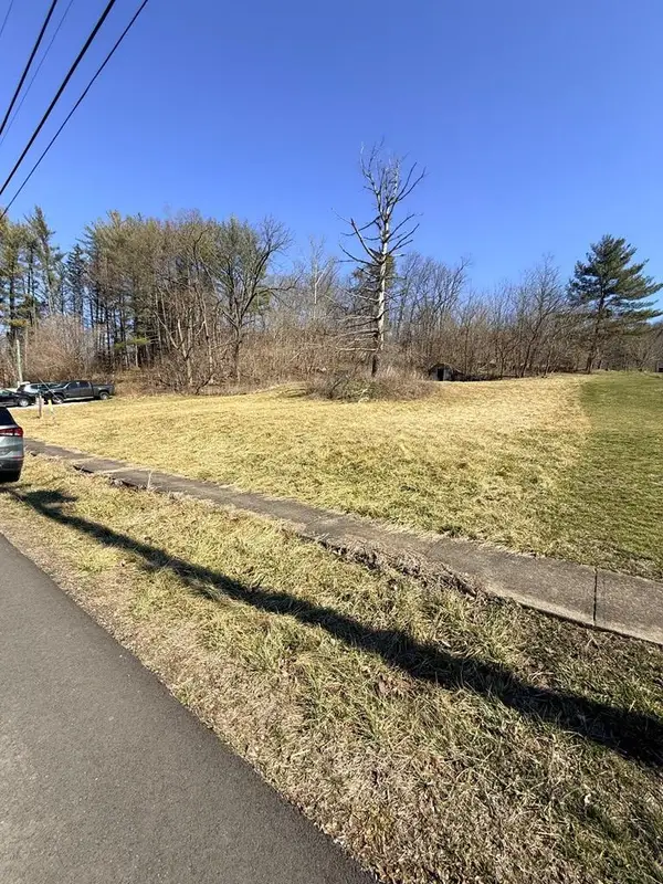 318 College, Rutland, OH 45775