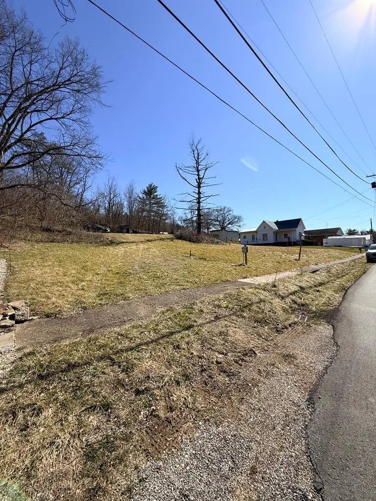 318 College, Rutland, OH 45775 - #2