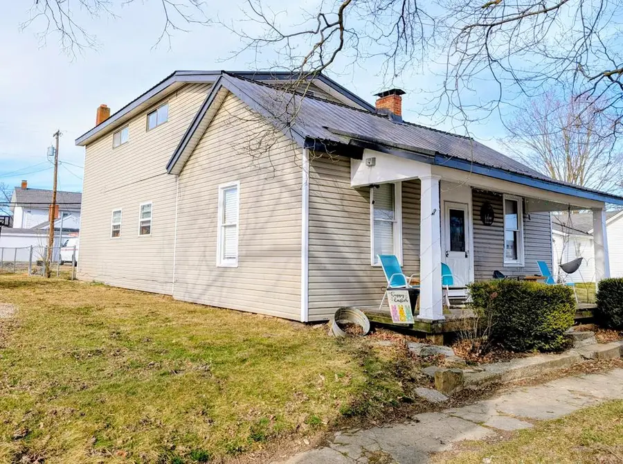 304 E 2nd St, Bainbridge, OH 45612 - #2