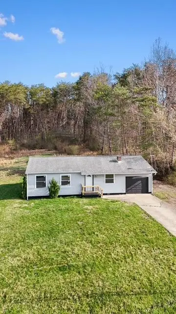 203 W 13th St, Wellston, OH 45692 - #1