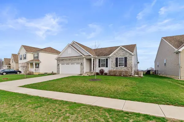 159 Chestnut Commons Drive, Commercial Point, OH 43116