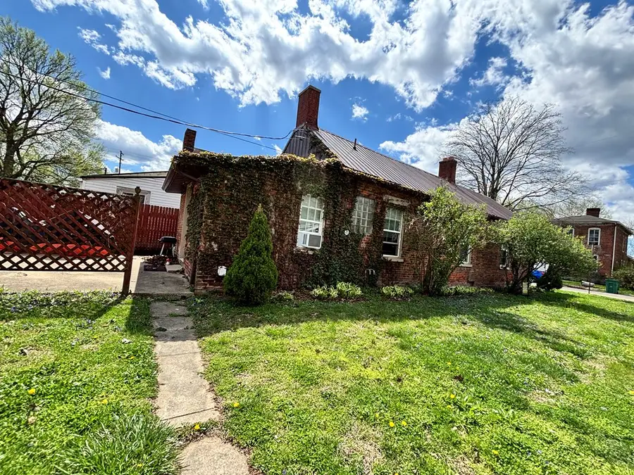 107 N Sugar Street, Chillicothe, OH 45601 - #3