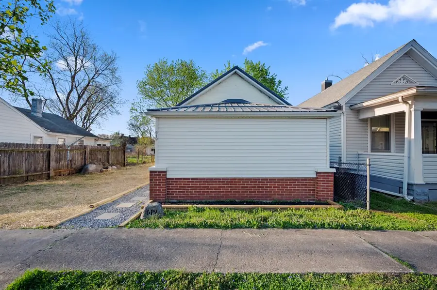 619 E 2nd St, Chillicothe, OH 45601 - #2