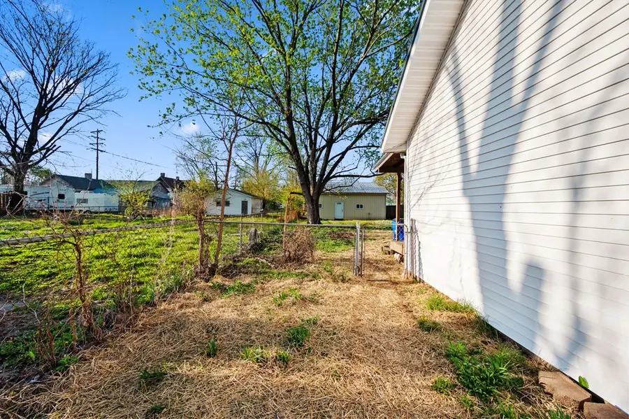 619 E 2nd St, Chillicothe, OH 45601 - #3