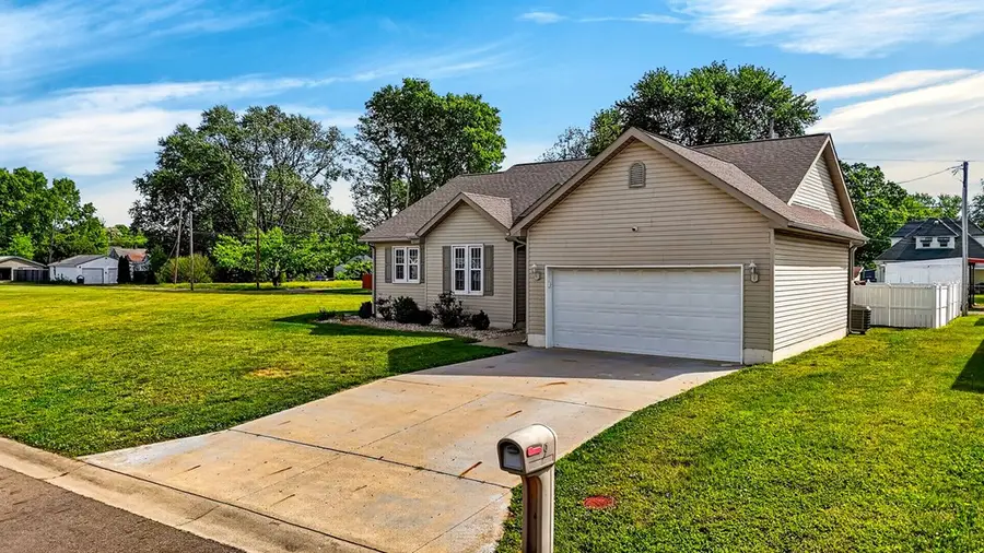 9 Cavalier Court, Chillicothe, OH 45601 - #3