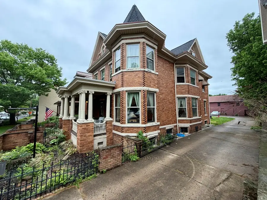 176 W Water Street, Chillicothe, OH 45601 - #2