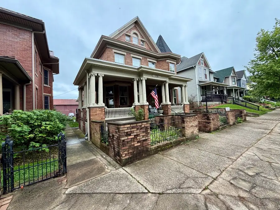 176 W Water Street, Chillicothe, OH 45601 - #3