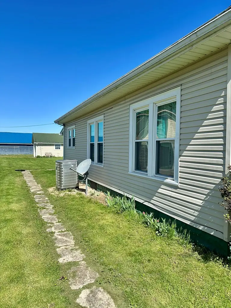 38 Porter Ave., Frankfort, OH 45628 - #2