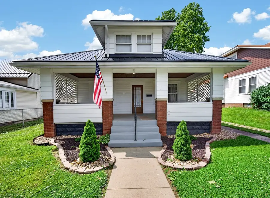 207 W Oak Street, Jackson, OH 45640 - #3