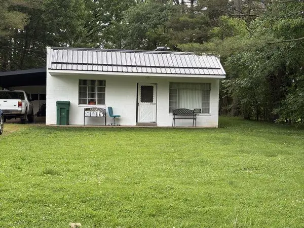 6730 Mccoppin Mill Rd, Hillsboro, OH 45133