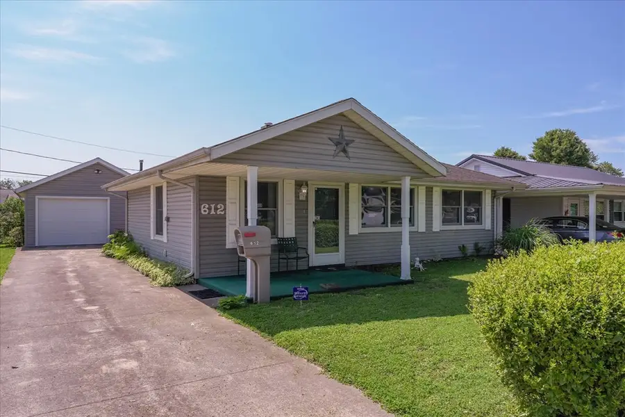 612 Walnut, Waverly, OH 45690 - #2