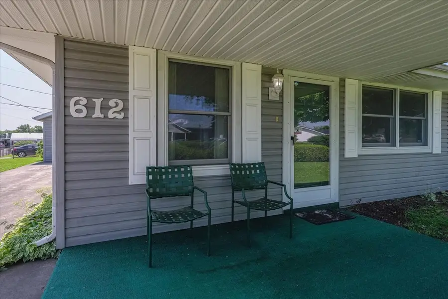 612 Walnut, Waverly, OH 45690 - #3