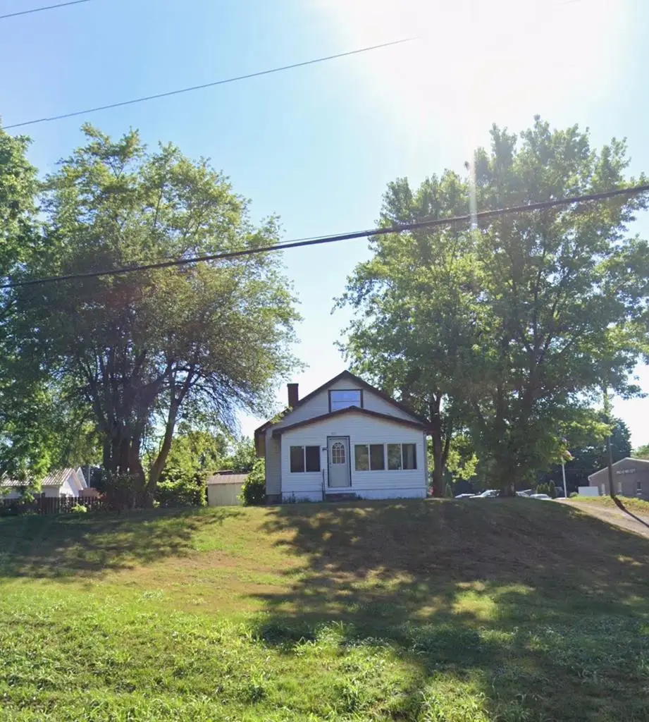 405 E Second St., Waverly, OH 45690 - #1