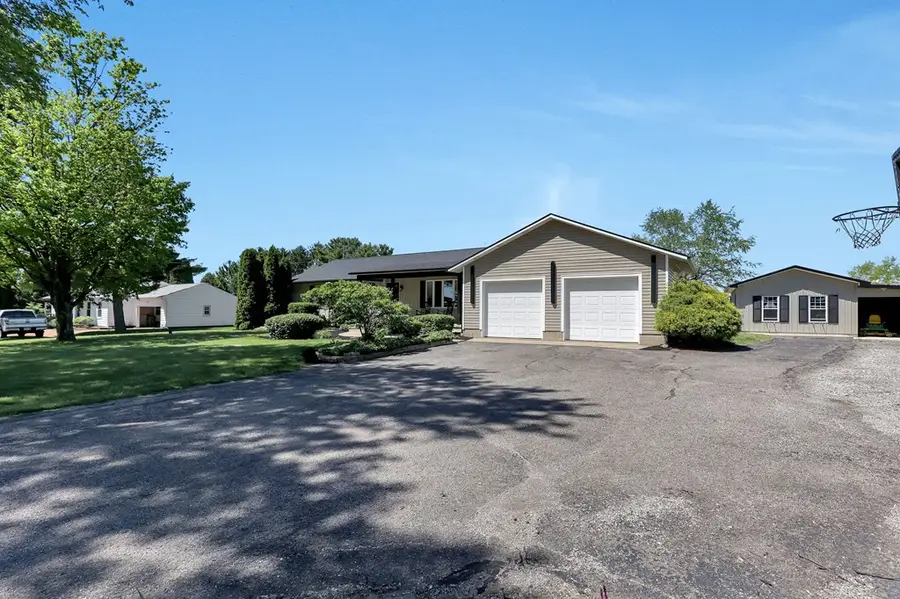 8025 Fosnaugh School Road, Stoutsville, OH 43154 - #2