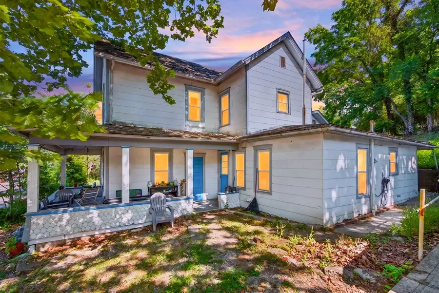 210 W State Street, Athens, OH 45701 - #2