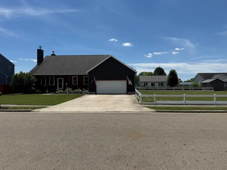 11 May Ave., Ashville, OH 43103 - #2