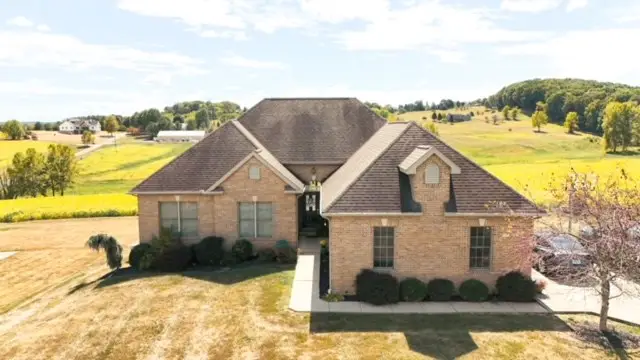 6 Apricot Lane, Jackson, OH 45640 - #2