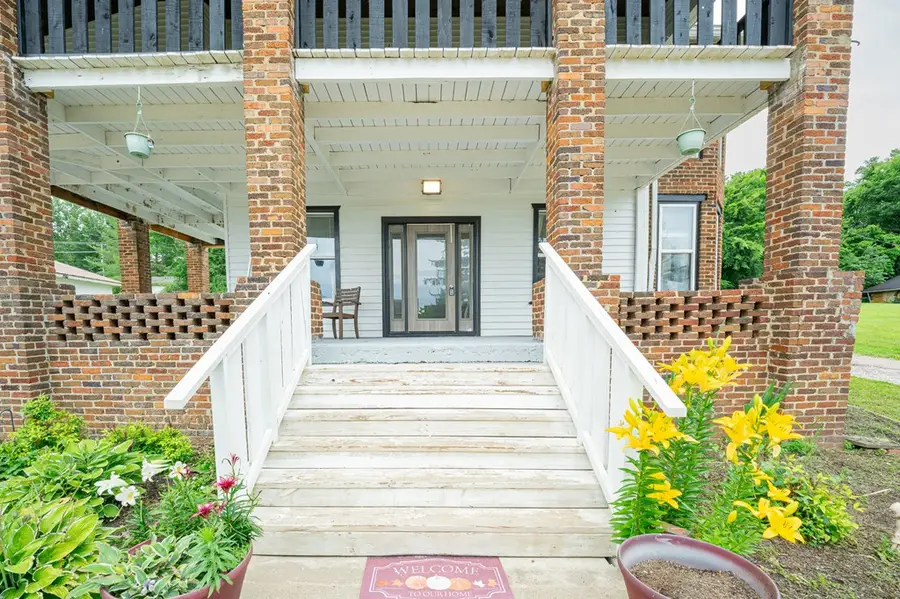 208 Fairview Ave., McArthur, OH 45651 - #3