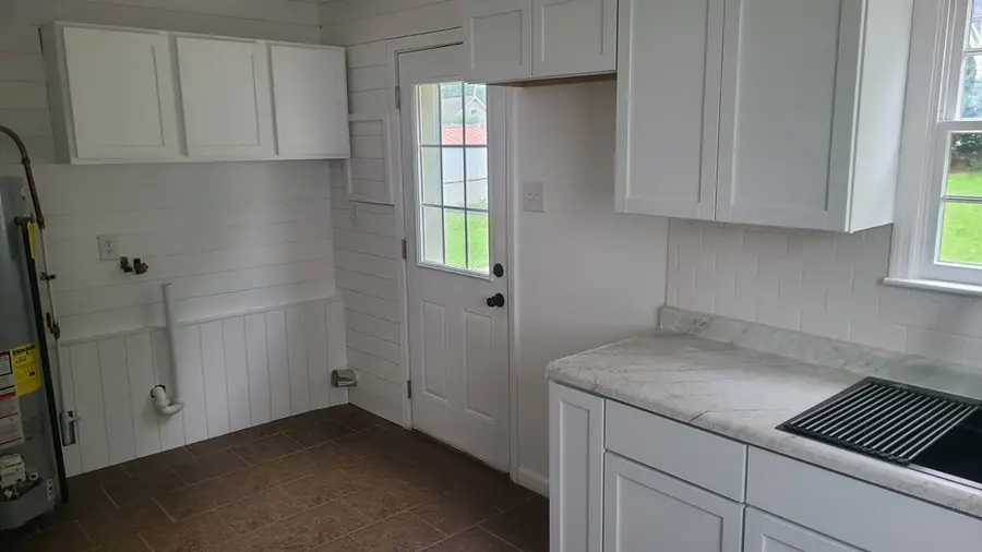 304 Arlington Ave., Waverly, OH 45690 - #3