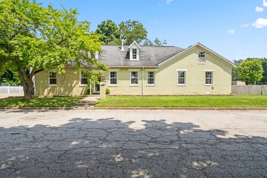 832 Pershing Drive, Circleville, OH 43113 - #1