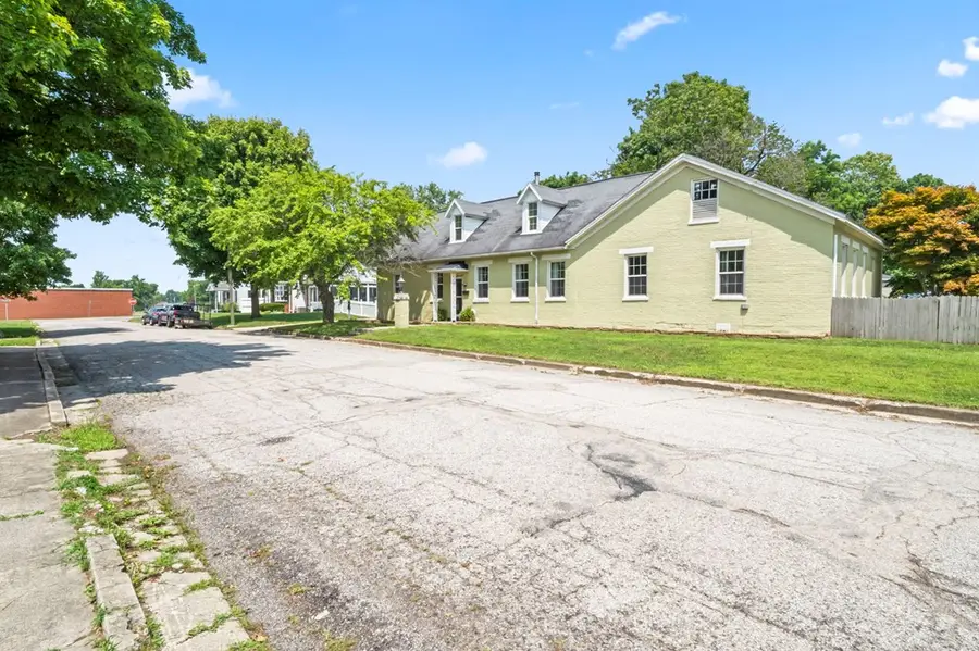 832 Pershing Drive, Circleville, OH 43113 - #3
